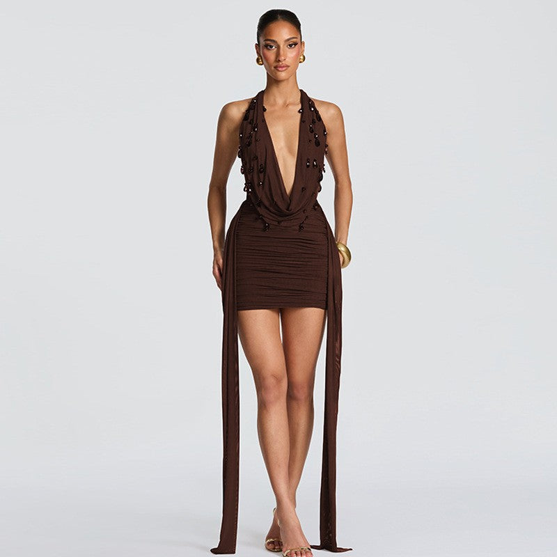Sexy deep V-neck dress with neckline, exposed back, and hip-baring design, adorned with personalized water droplet decorations